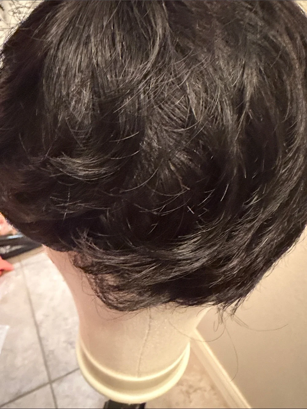 Black Short Layered Women's Wig - Unbranded human hair